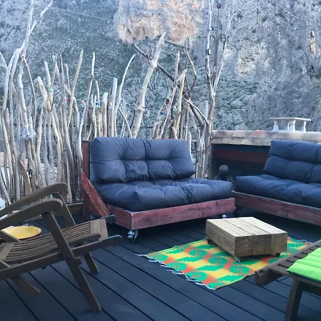 Le Monde De Theodore Homestay