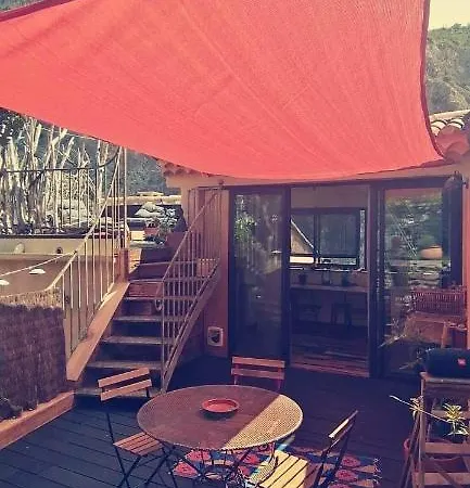Habitación en casa particular Le Monde De Théodore
